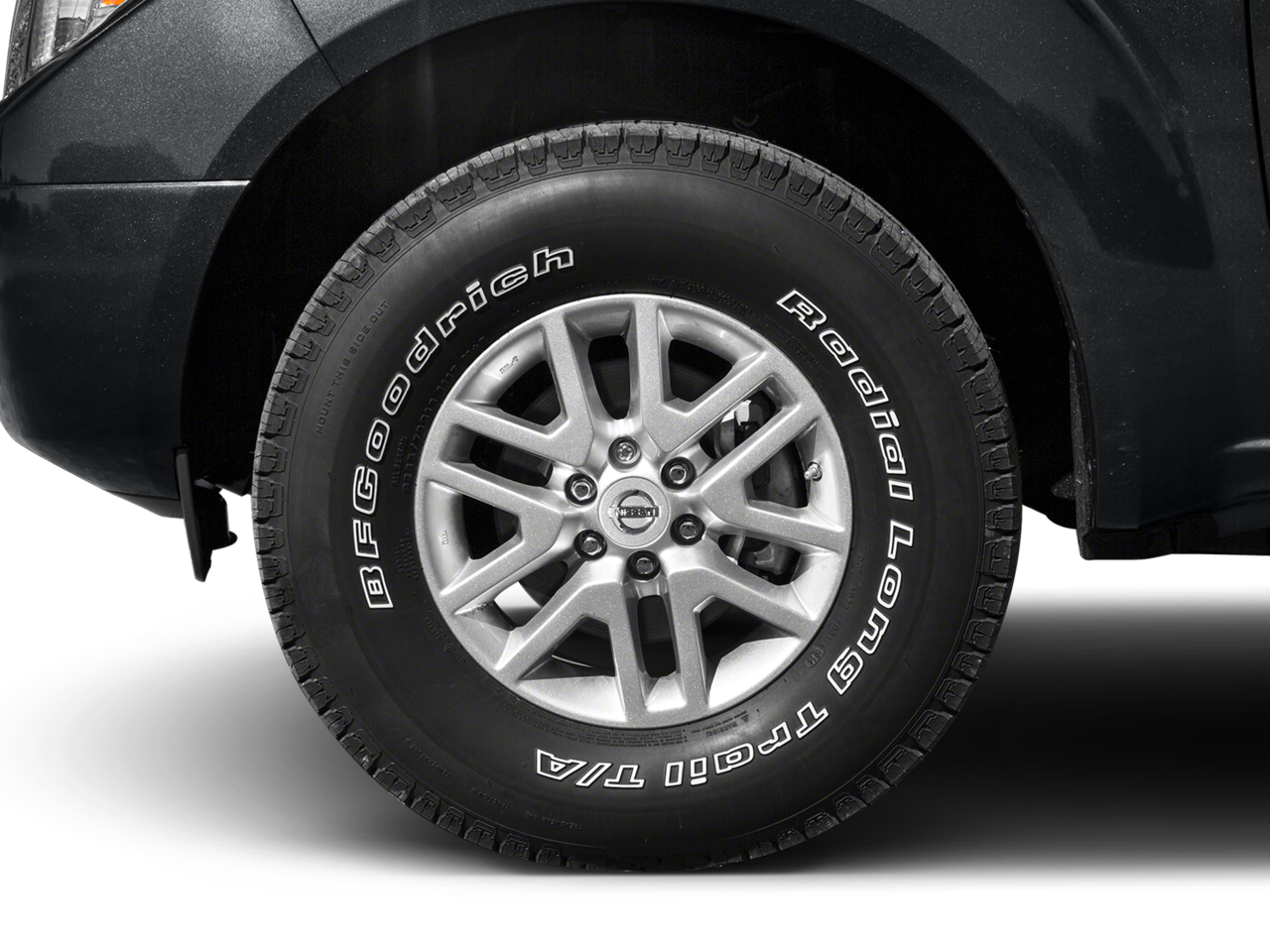 2016 Nissan Frontier SV photo 2