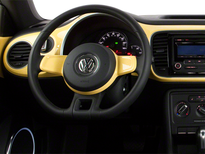 2012 Volkswagen Beetle 2.5L w/Sound/Nav PZEV