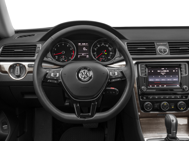2018 Volkswagen Passat 2.0T SE photo 2