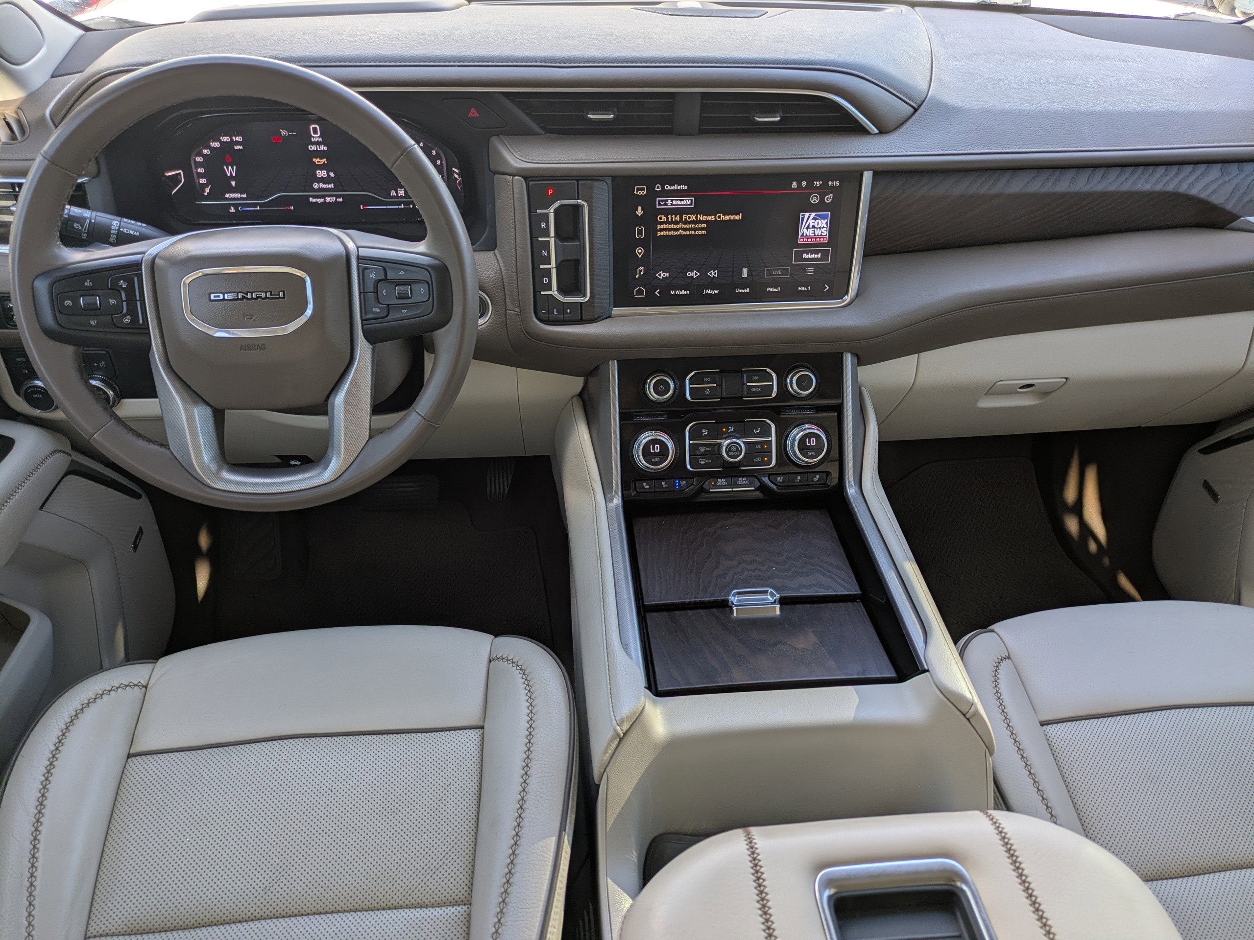 2023 GMC Yukon XL Denali