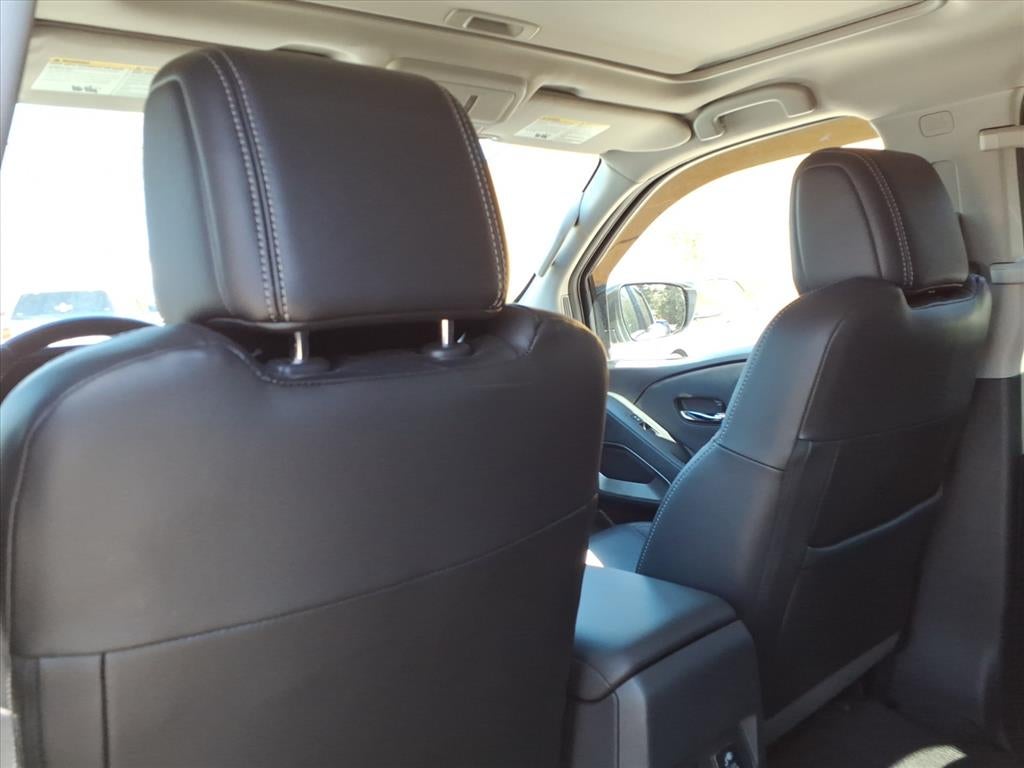 2024 Nissan Frontier SL