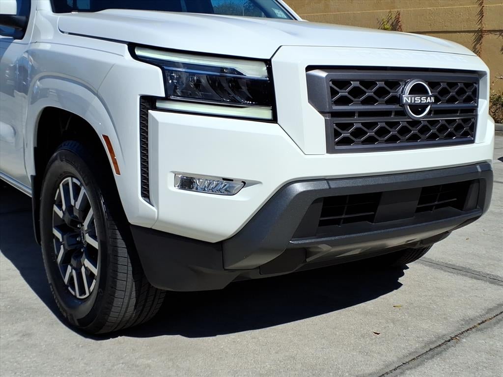 2024 Nissan Frontier SL