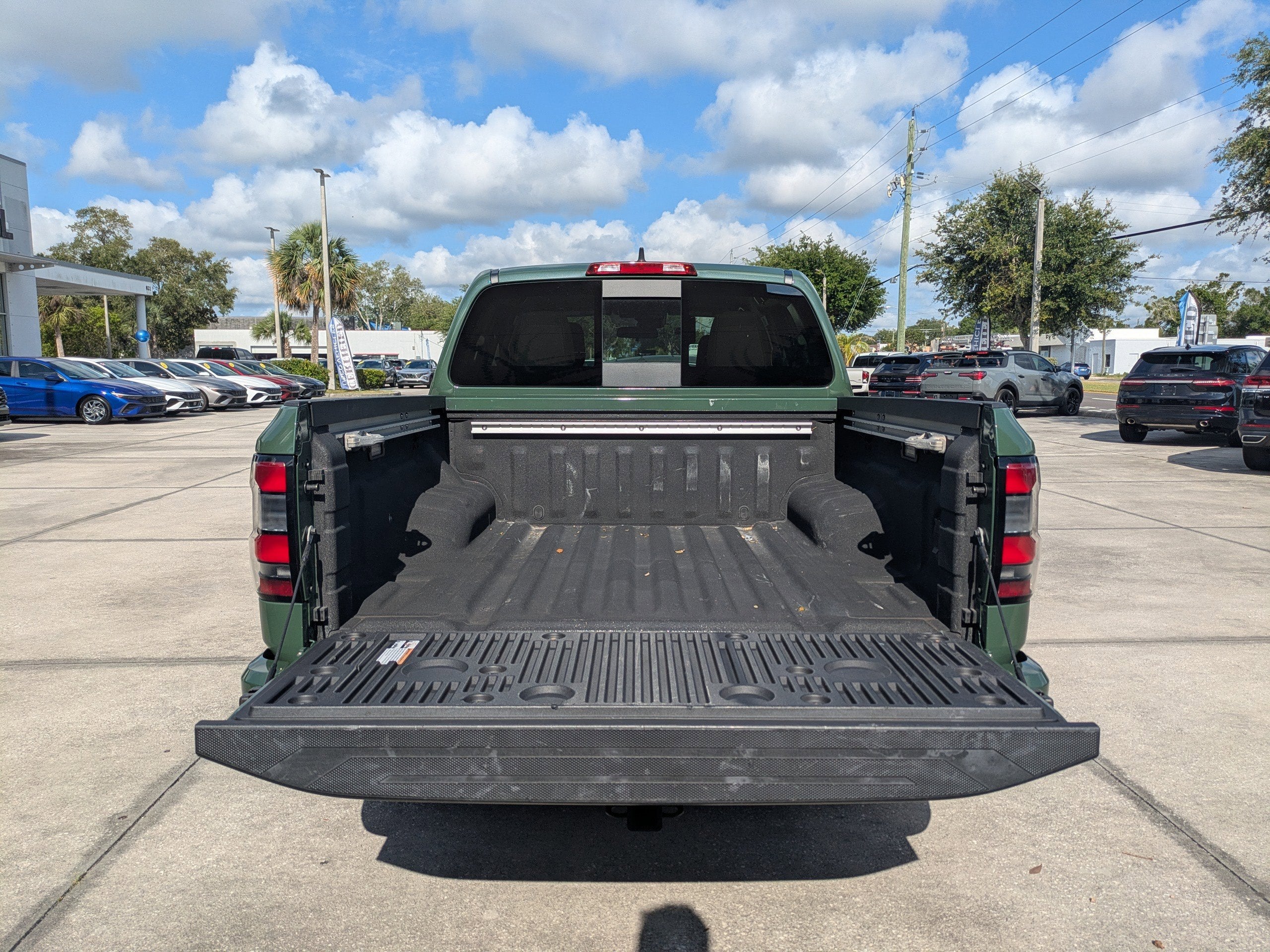 2024 Nissan Frontier SV
