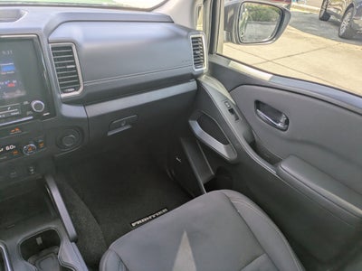 2024 Nissan Frontier SV