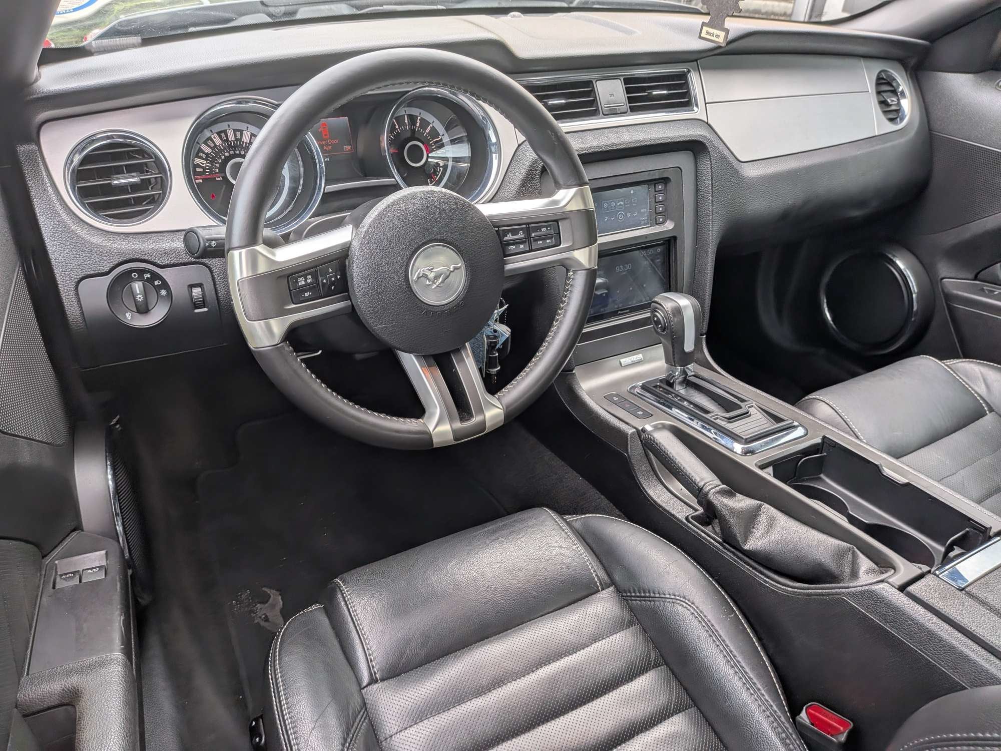2013 Ford Mustang V6 Premium