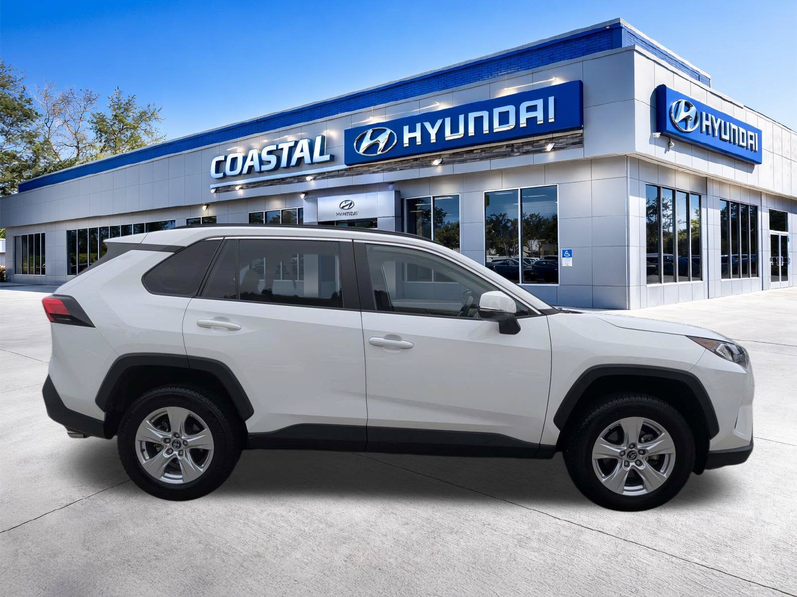2020 Toyota RAV4 XLE