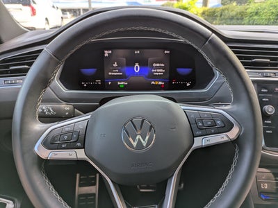 2023 Volkswagen Tiguan SE R-Line Black