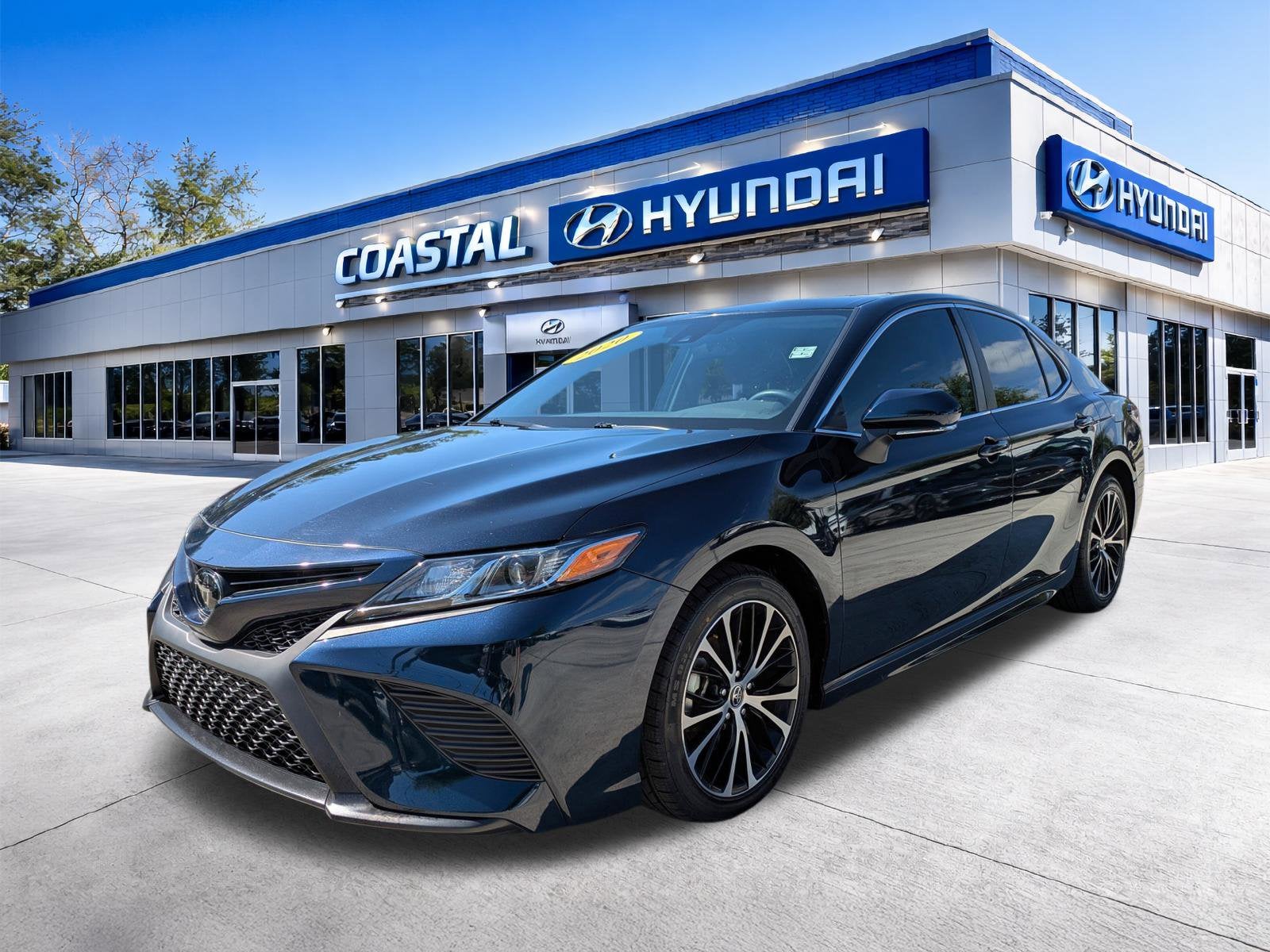 2020 Toyota Camry SE
