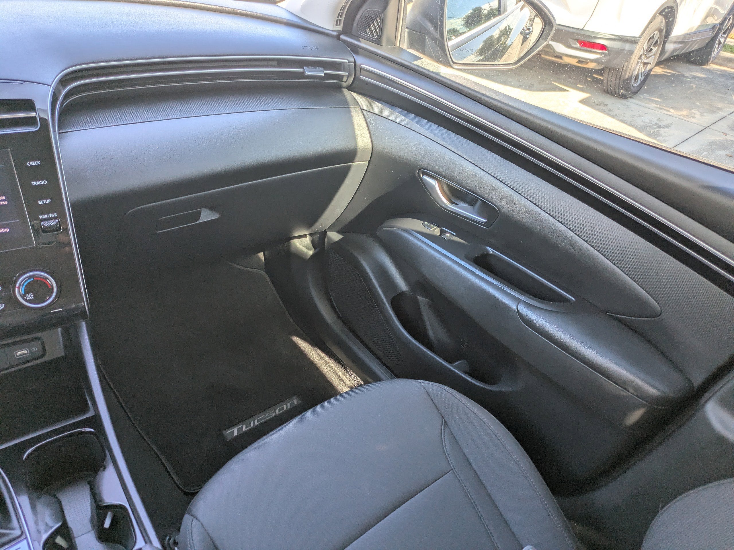 2022 Hyundai TUCSON SE