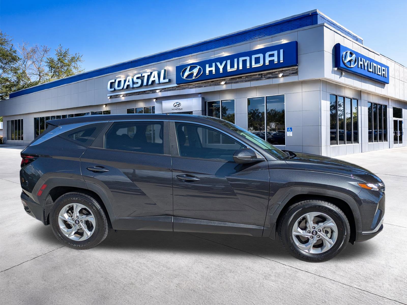 2022 Hyundai TUCSON SE