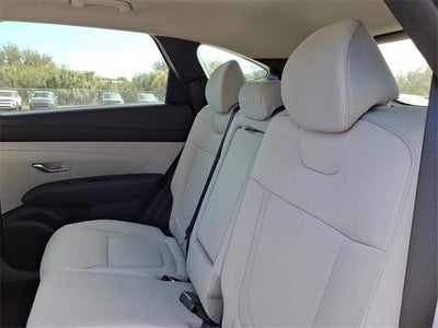 2026 Hyundai TUCSON SE