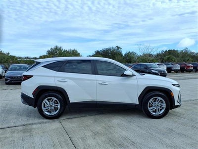 2026 Hyundai TUCSON SE