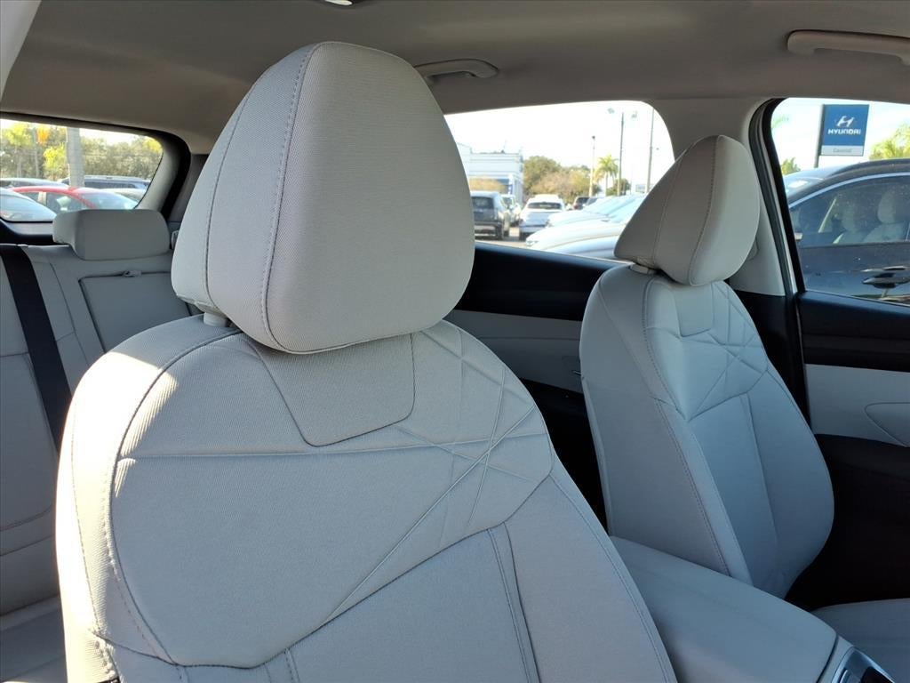 2026 Hyundai TUCSON SE