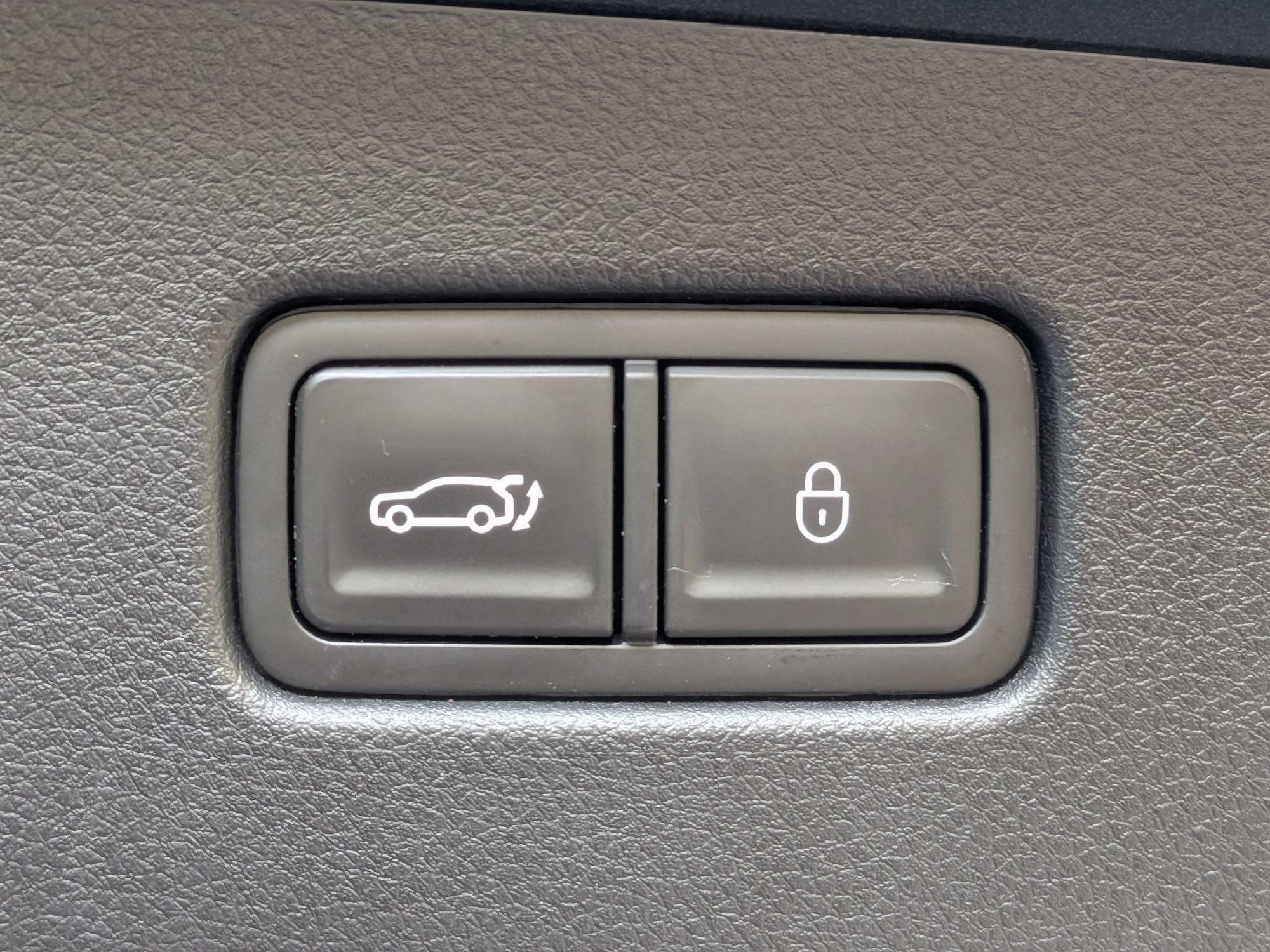 2024 Genesis GV70 2.5T