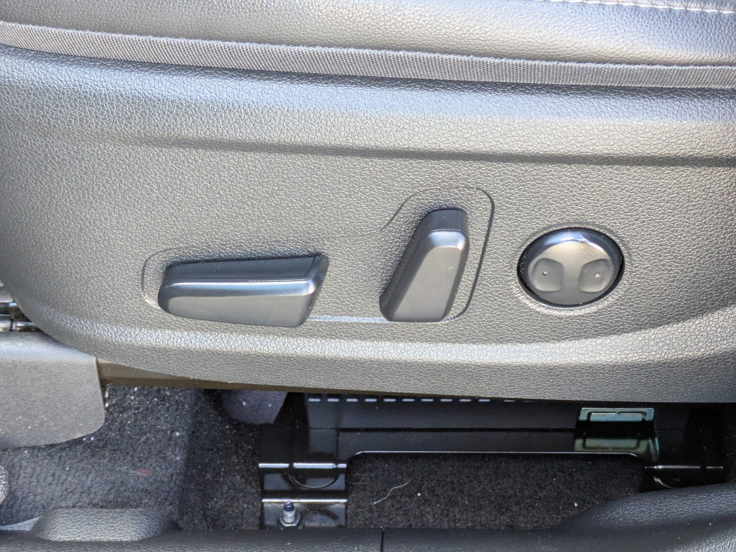 2023 Hyundai SANTA FE HYBRID SEL Premium