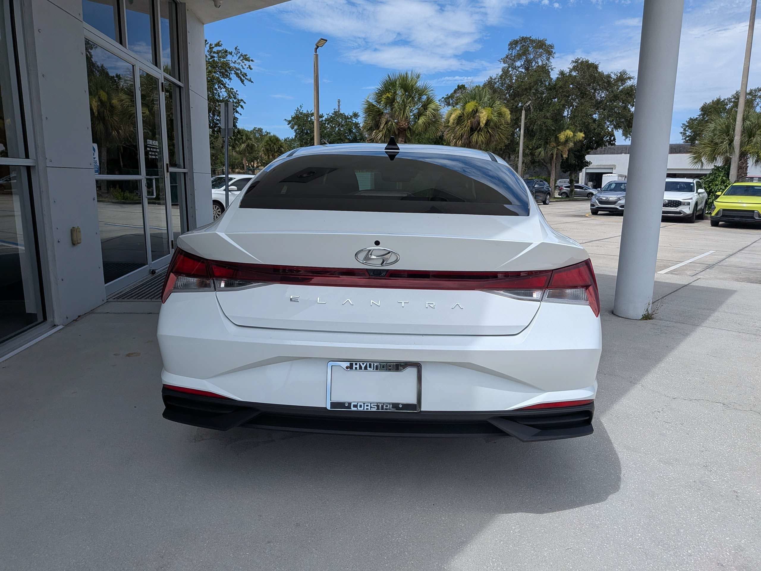 2022 Hyundai ELANTRA SEL