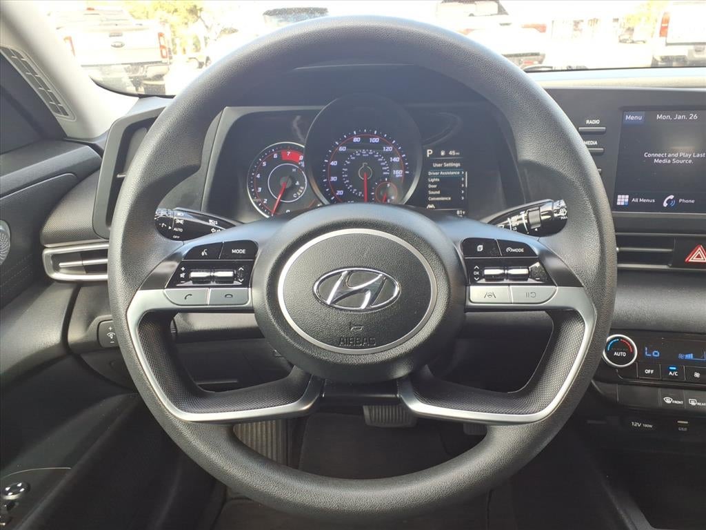 2022 Hyundai ELANTRA SEL