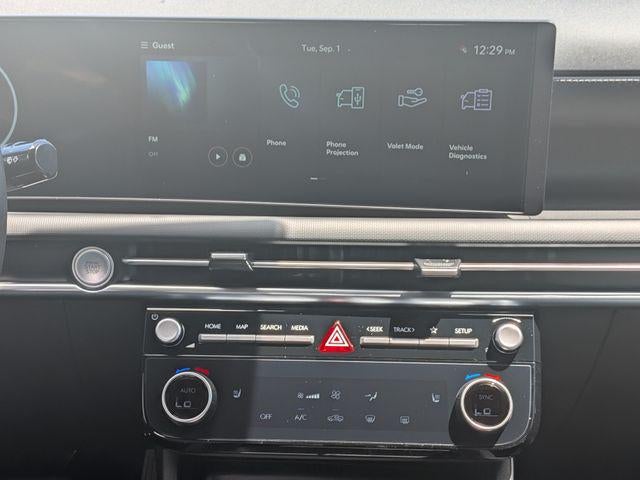 2027 Hyundai SANTA CRUZ SEL Activity