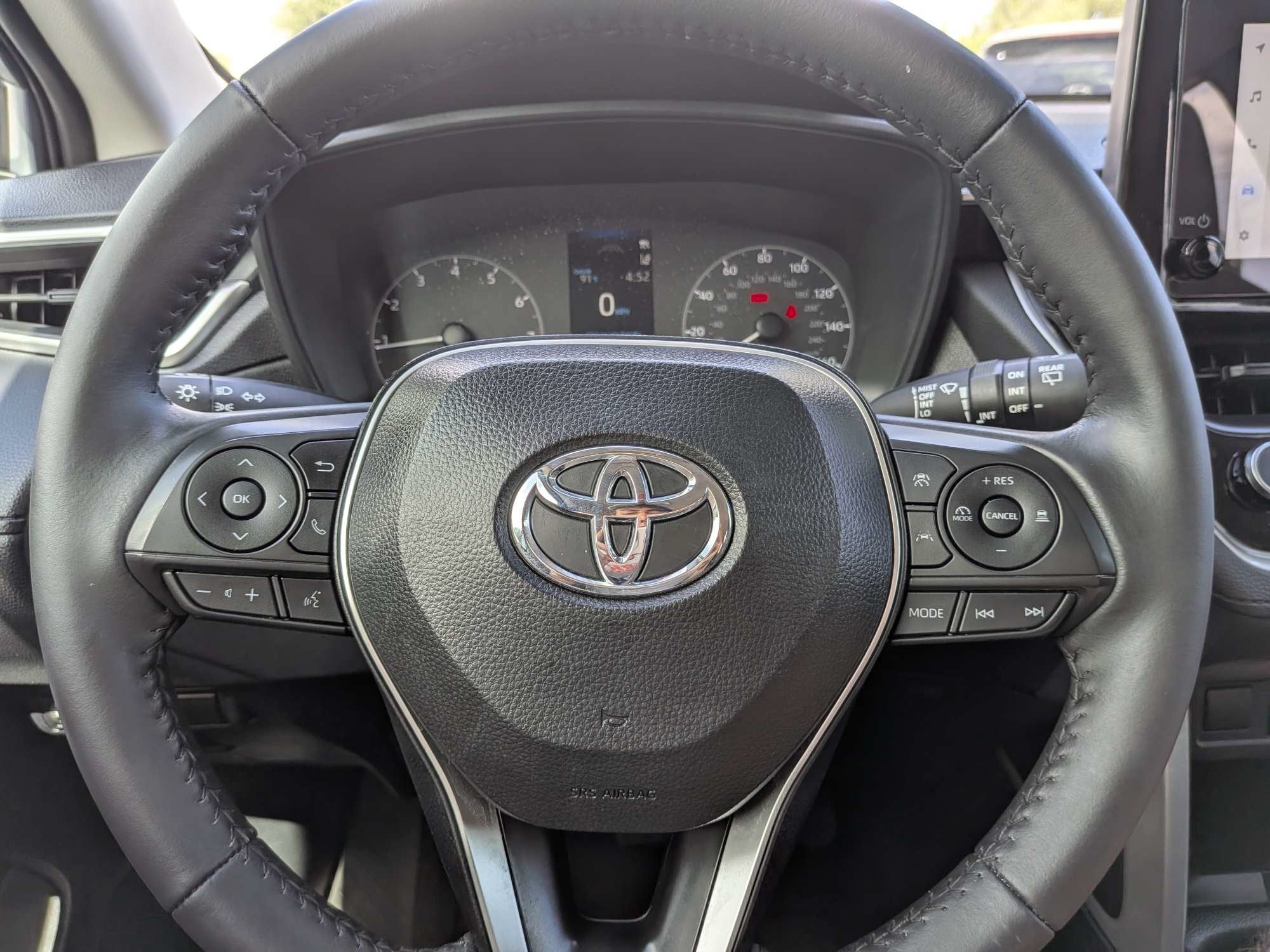 2024 Toyota Corolla Cross LE