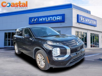 2023 Mitsubishi Outlander ES