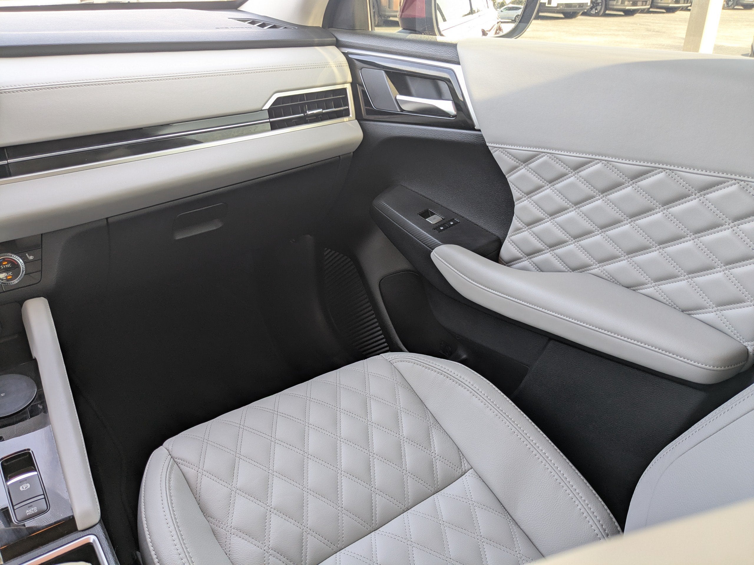 2024 Mitsubishi Outlander SEL