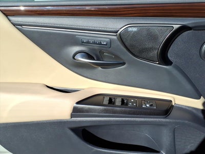 2019 Lexus ES 300h 300h Luxury