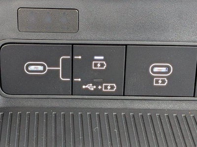 2027 Hyundai KONA SE