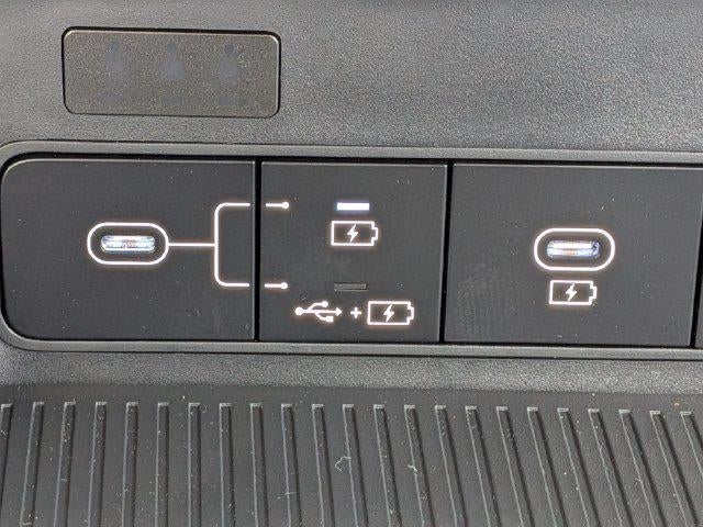 2027 Hyundai KONA SE