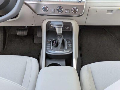 2027 Hyundai KONA SE