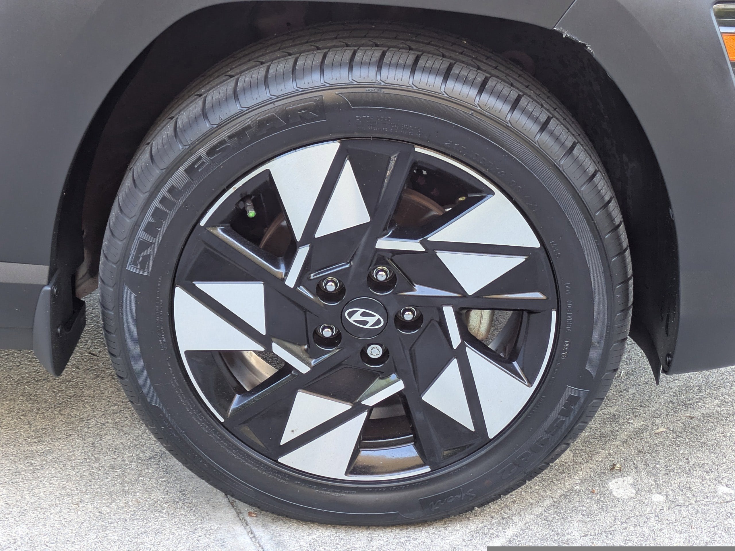 2024 Hyundai Kona SEL - Photo 12