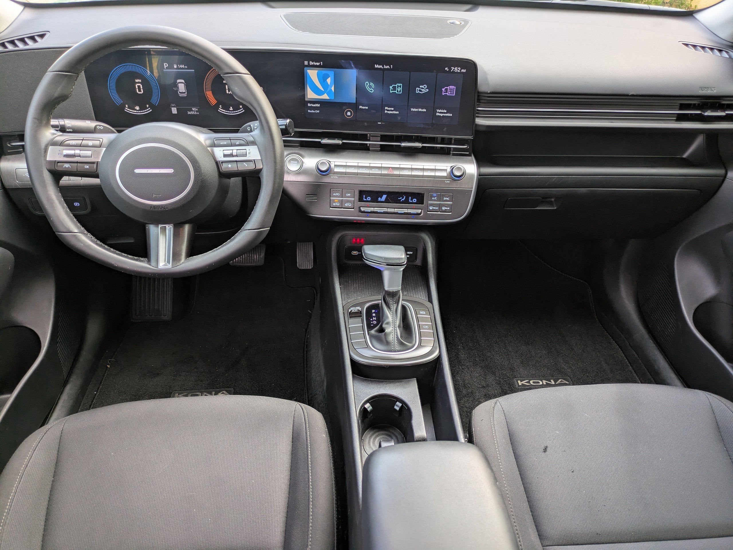 2024 Hyundai KONA SEL