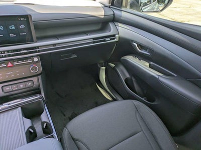 2026 Hyundai TUCSON HYBRID SE