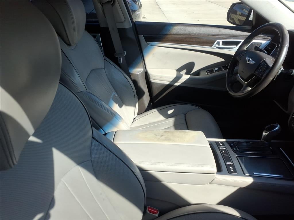 2016 Hyundai GENESIS 3.8