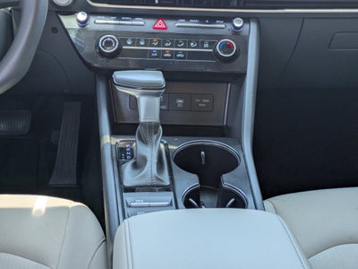 2025 Hyundai SONATA SE