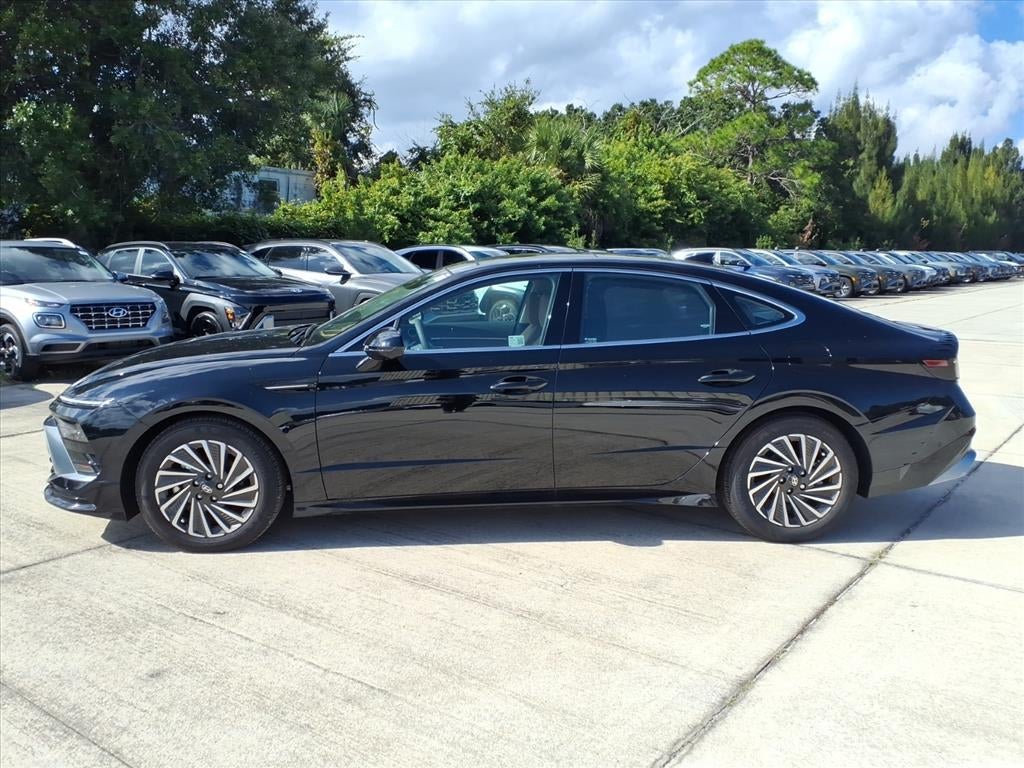 2025 Hyundai SONATA HYBRID Limited