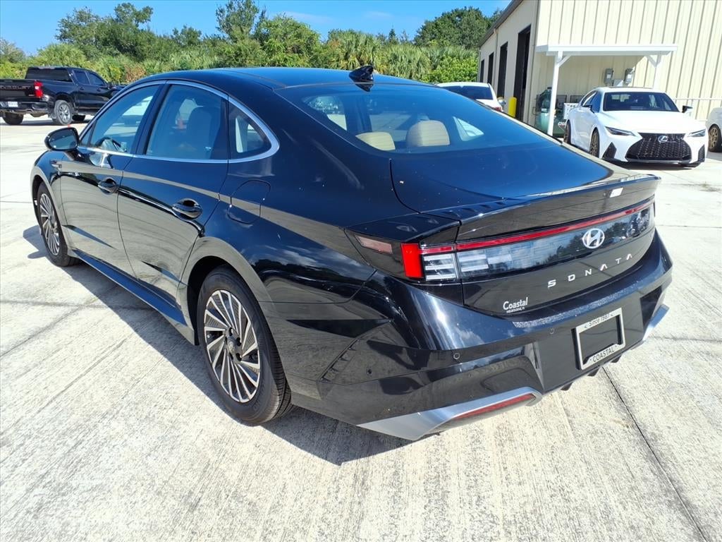 2025 Hyundai SONATA HYBRID Limited