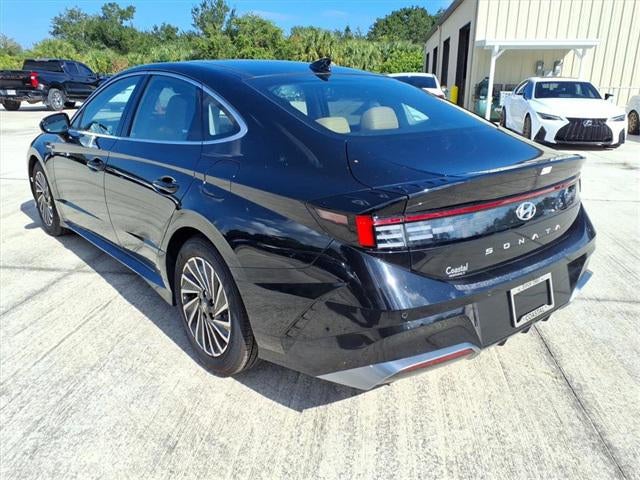 2025 Hyundai SONATA HYBRID Limited