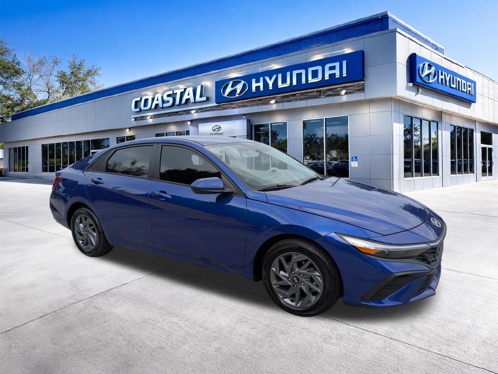 2024 Hyundai ELANTRA SEL