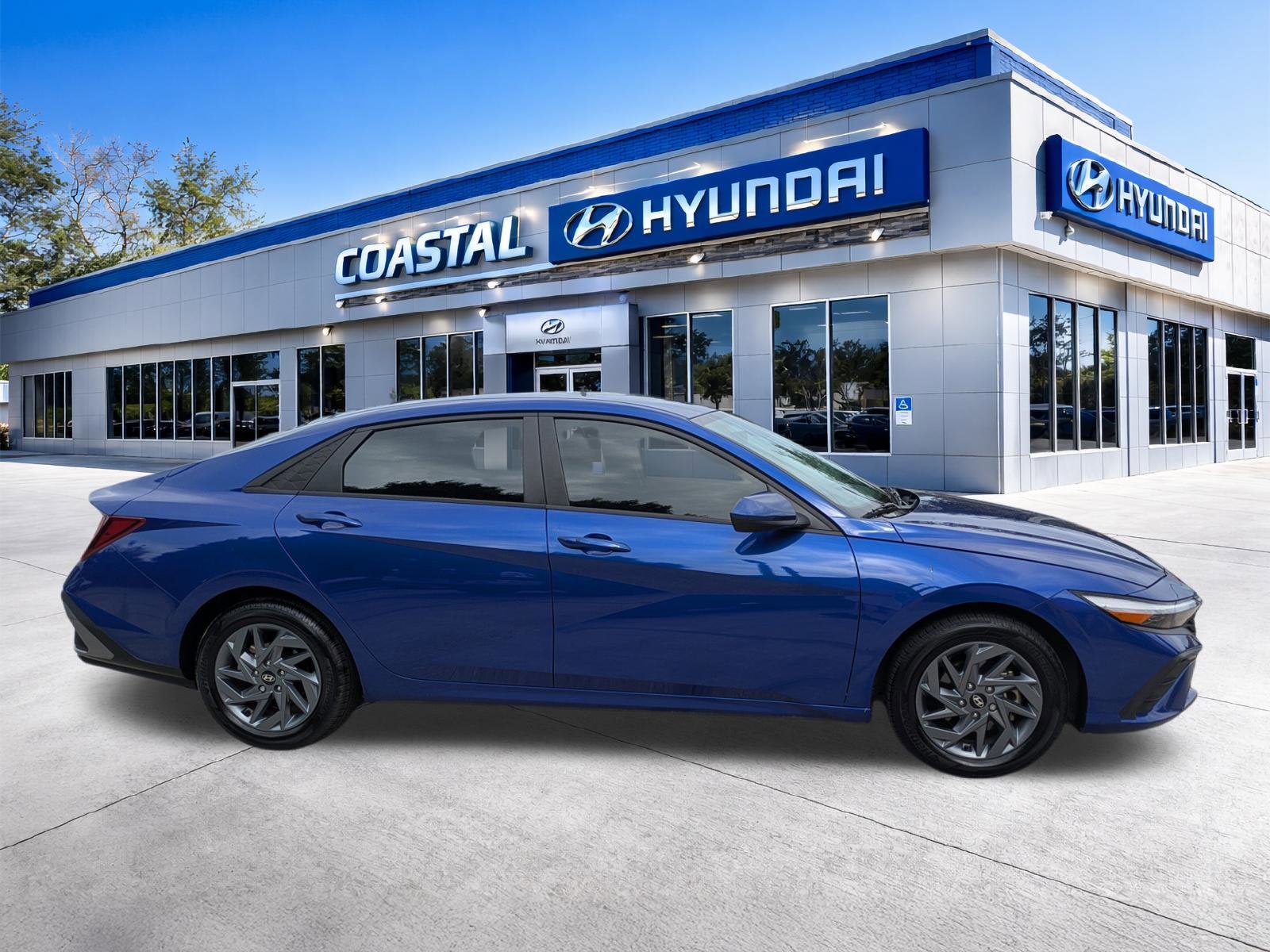 2024 Hyundai ELANTRA SEL