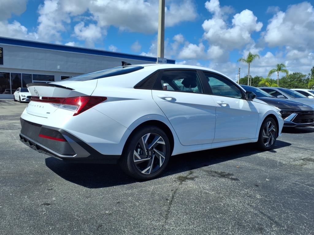 2025 Hyundai ELANTRA HYBRID SEL Sport