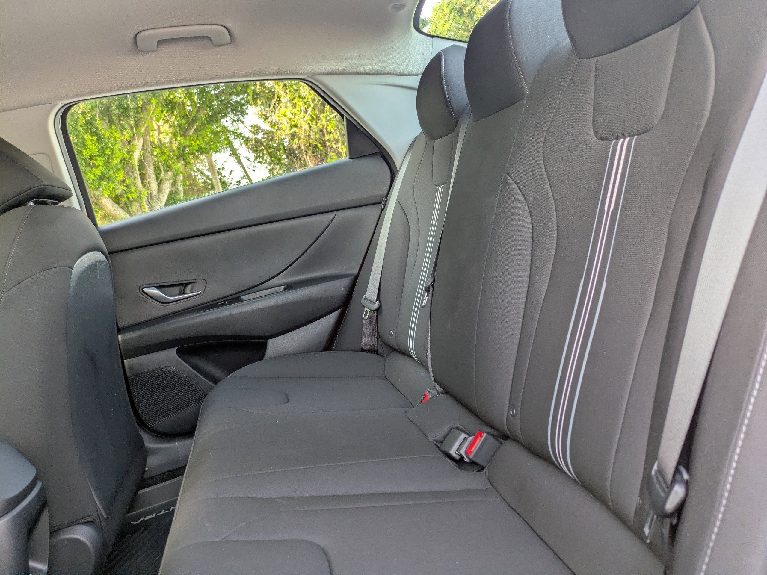2025 Hyundai Elantra Blue - Photo 14