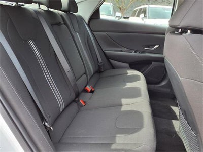 2025 Hyundai ELANTRA SEL Convenience