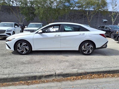 2025 Hyundai ELANTRA SEL Convenience