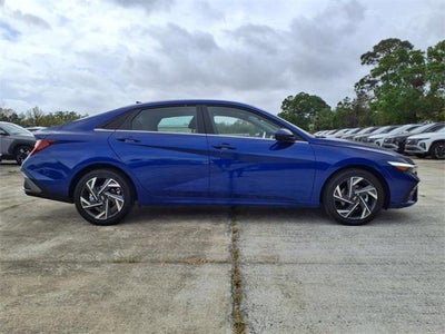 2025 Hyundai ELANTRA SEL Convenience