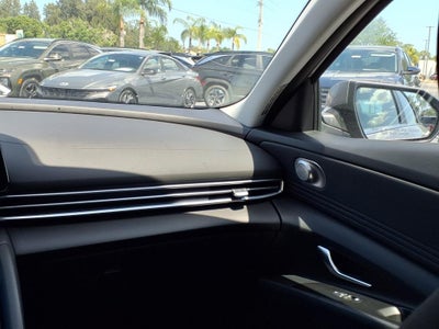 2025 Hyundai ELANTRA SEL Convenience