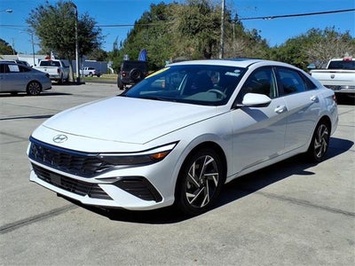 2025 Hyundai ELANTRA SEL Convenience