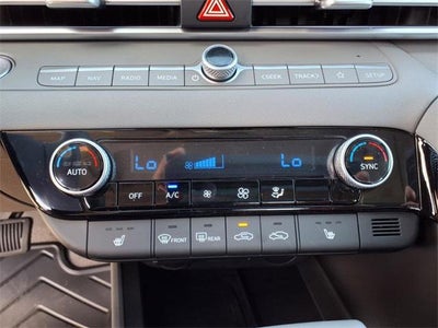 2025 Hyundai ELANTRA SEL Convenience