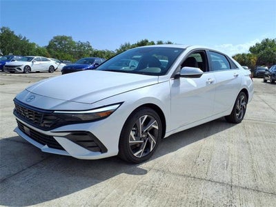 2025 Hyundai ELANTRA SEL Convenience