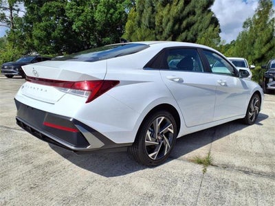 2025 Hyundai ELANTRA SEL Convenience
