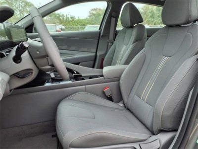 2025 Hyundai ELANTRA SEL Convenience